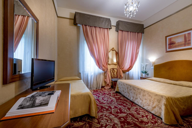 Bedroom 3, Hotel San Marco, Modena