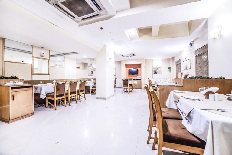 Food & Drinks 5, FabHotel Gandharva Shivajinagar, Pune