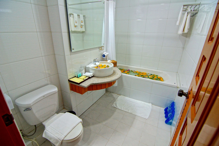 Bathroom 4, Hotel Yadanarbon, Mandalay