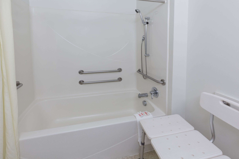 Bathroom 4, Super 8 by Wyndham Central Pt Medford, Jackson