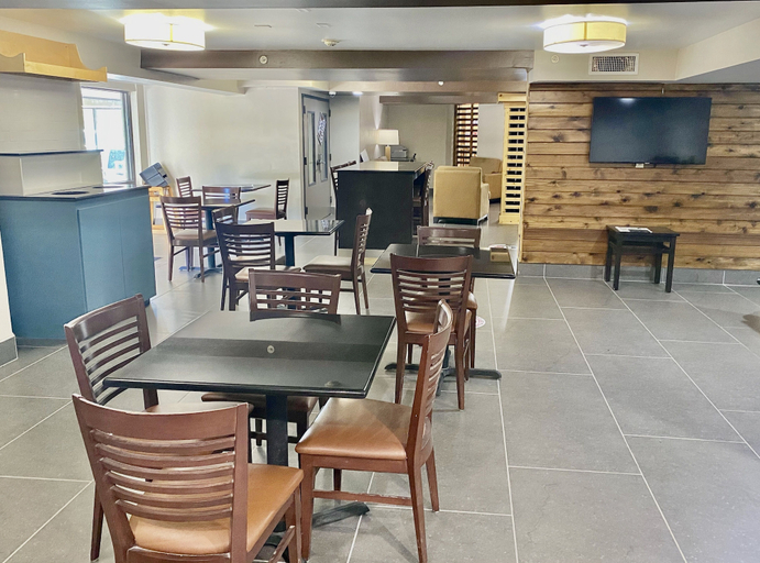 Food & Drinks 5, Country Inn & Suites by Radisson, Roanoke Rapids, NC, Halifax