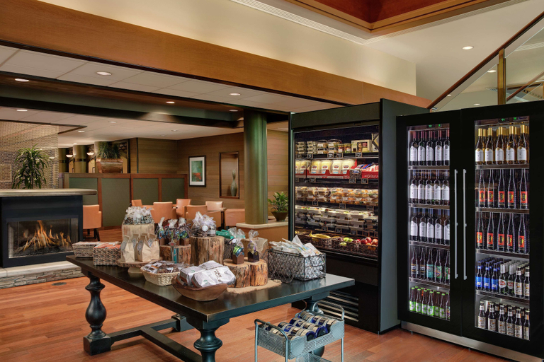 Food & Drinks 5, DoubleTree by Hilton Seattle Airport, SeaTac