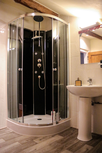 Bathroom 5, Au Coeur du Lapidaire, Jura