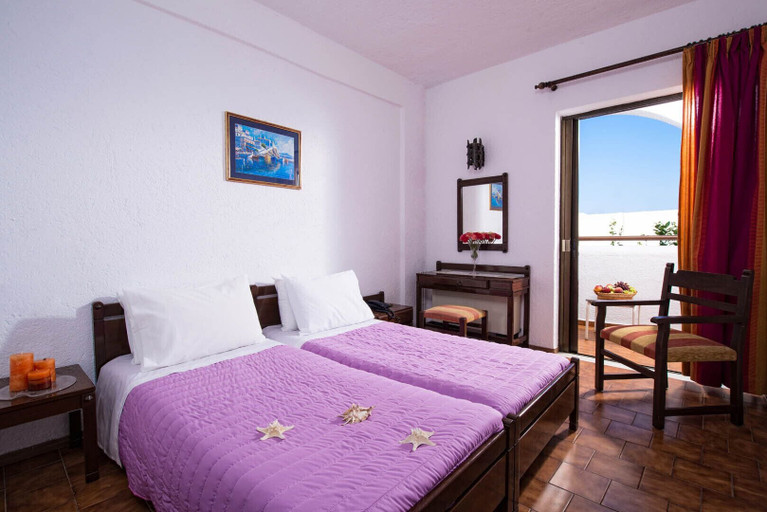 Bedroom 3, Malia Holidays Hotel, Crete