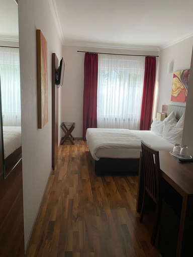 Bedroom 5, Hotel Isabella, Frankfurt am Main