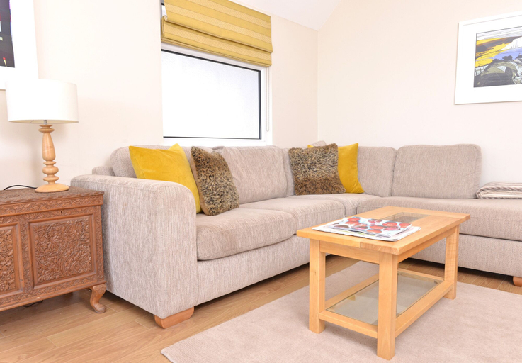 Others 5, Pevensey Beach Retreat, East Sussex