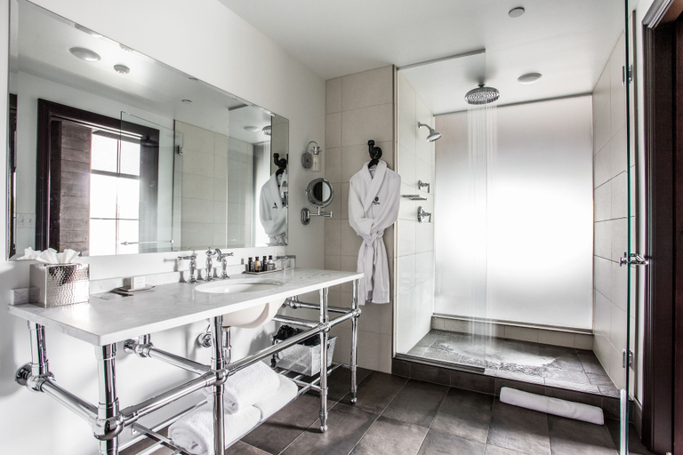 Bathroom 4, Ironworks Hotel Indy, Marion