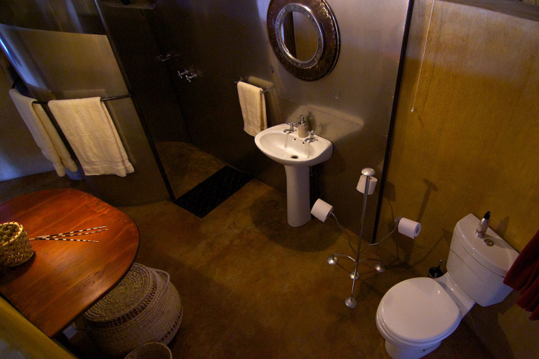 Bathroom 5, Ongula Village Homestead Lodge, Omulonga
