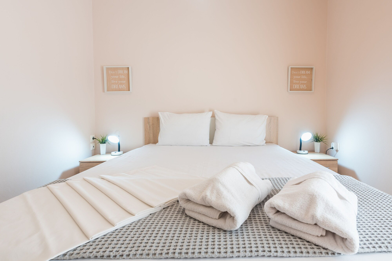 Bedroom 4, Stylish Acropolis Apartment by Cloudkeys, Attica