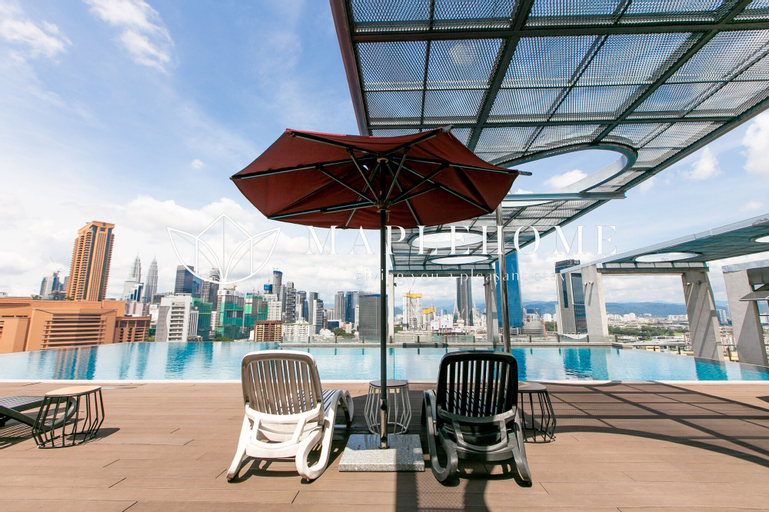 Exterior & Views 23