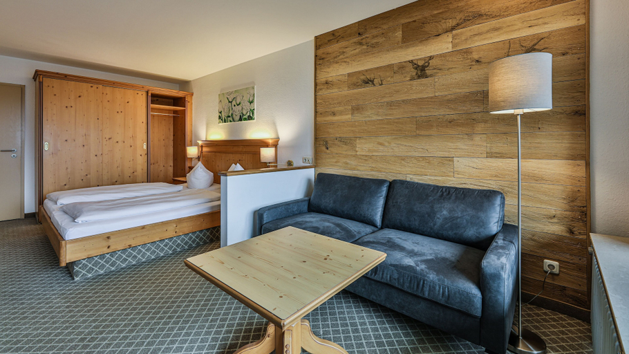 Bedroom 3, Alpenhotel Fischer - Adults Only, Berchtesgadener Land