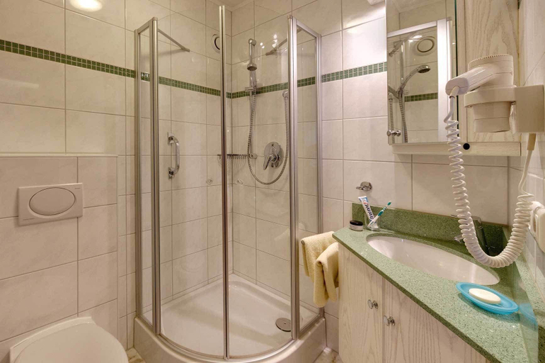 Bathroom 3, Absmeier, Passau