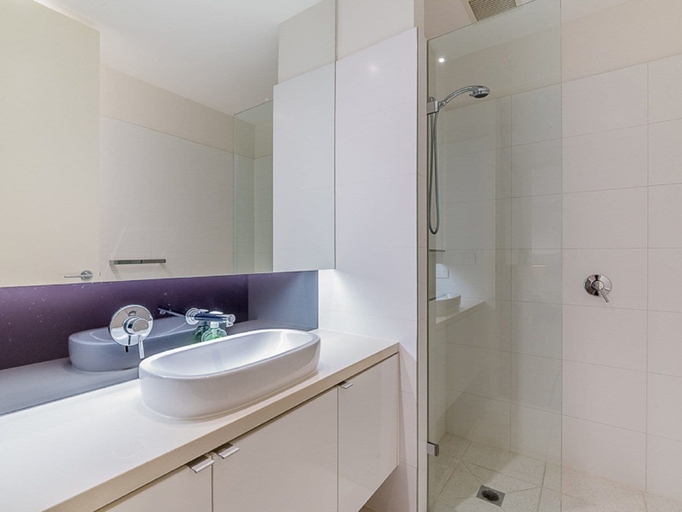 Bathroom, C-Scape By The Sea No.12, Bass Coast  - Phillip Is.