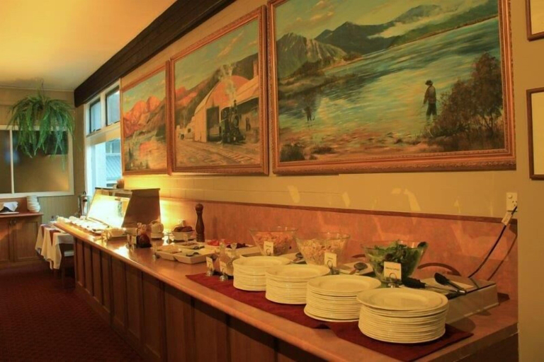 Food & Drinks 4, West Coaster Motel, West Coast