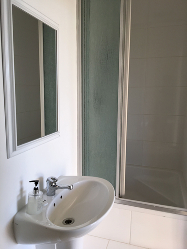 Bathroom 4, La Mer Guesthouse, Nelson Mandela Bay
