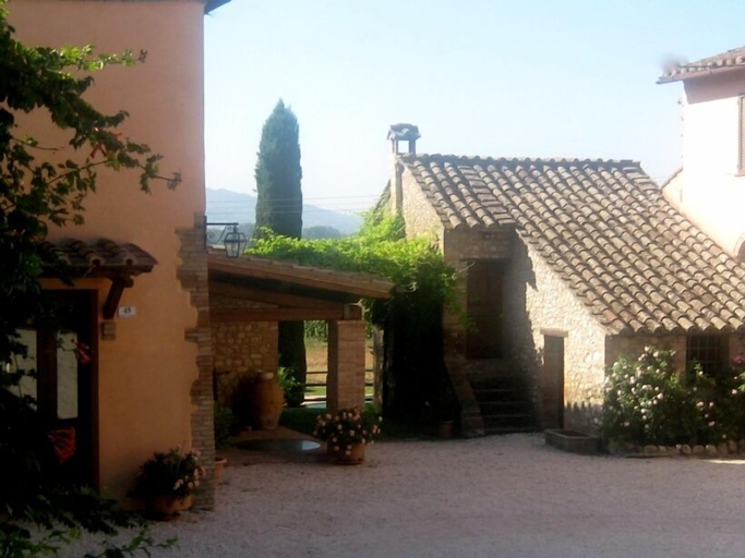 Exterior & Views 2, Agriturismo Borgo Laurice, Perugia