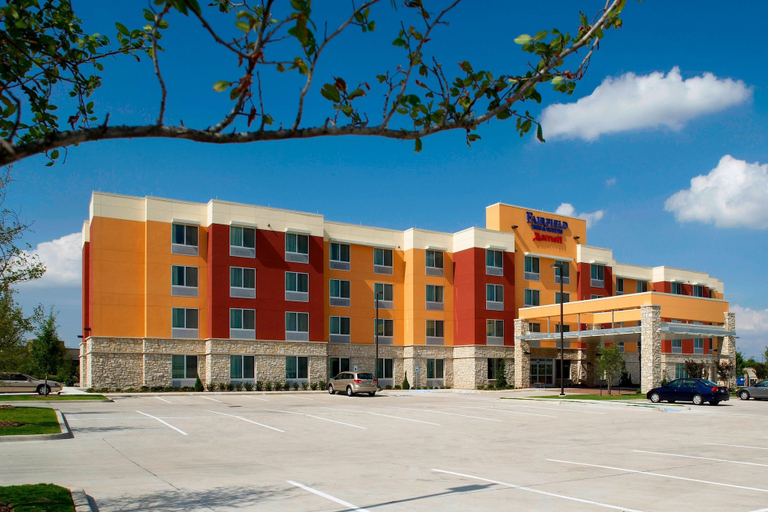 Exterior & Views 2, Fairfield Inn & Suites by Marriott Dallas Plano/The Colony, Denton