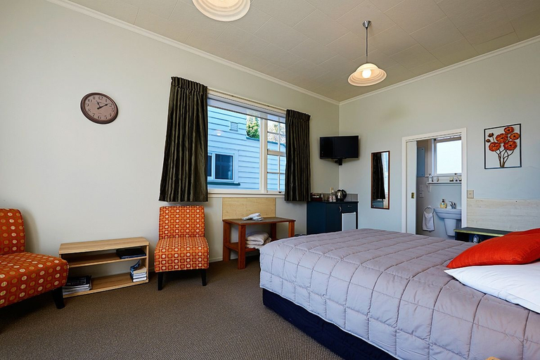 Bedroom 2, Bendamere House Bed & Breakfast, Kaikoura