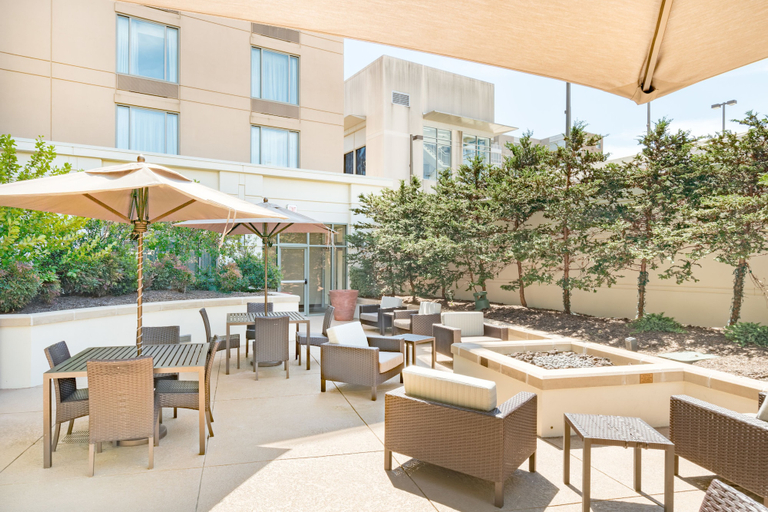 Food & Drinks 5, Courtyard Silver Spring Downtown, Montgomery