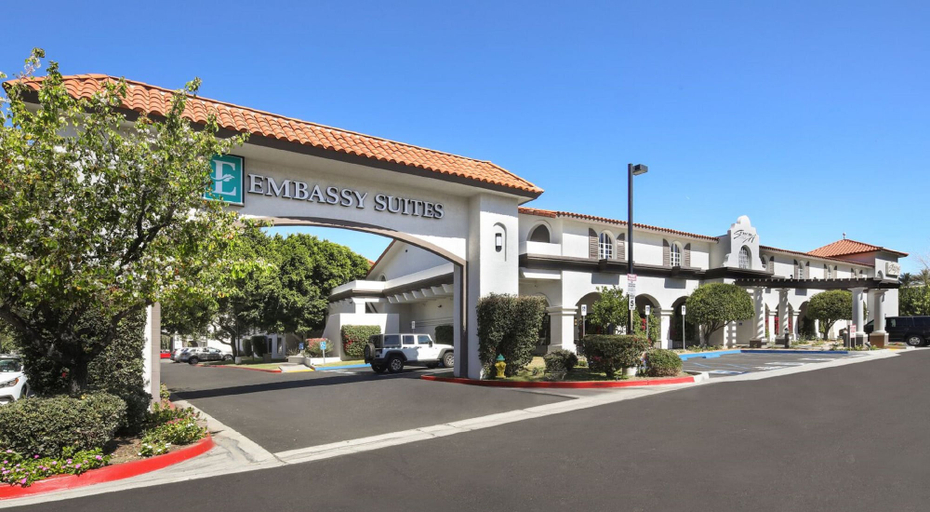 Exterior & Views 2, Embassy Suites by Hilton Palm Desert, Riverside