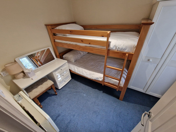 Bedroom 2, Grange Lodge Hotel