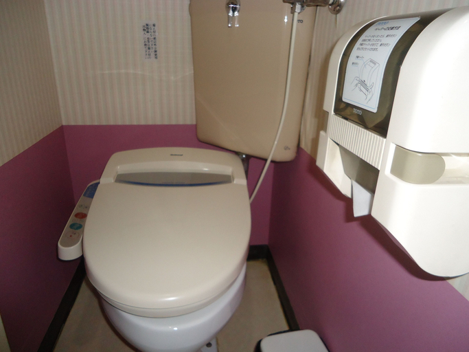 Bathroom 3, Diamond Shiga, Yamanouchi