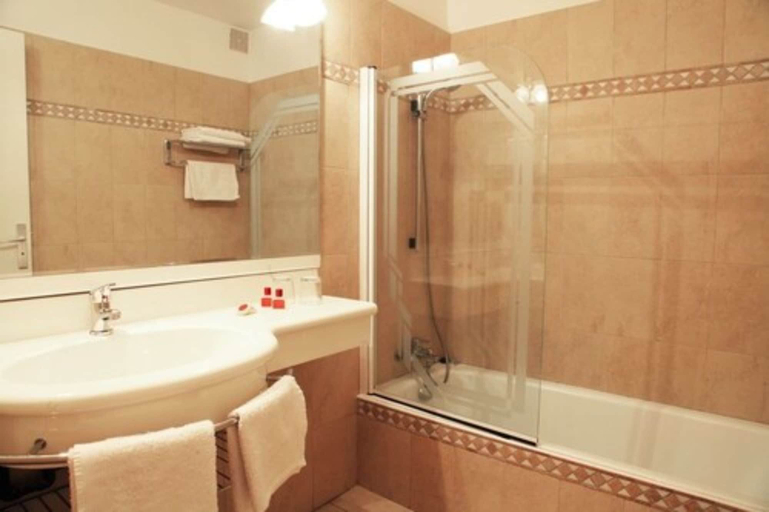 Bathroom 3, Hôtel le Subrini, Corse-du-Sud