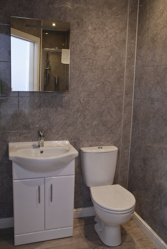 Bathroom 3, Miller House, South Ayrshire