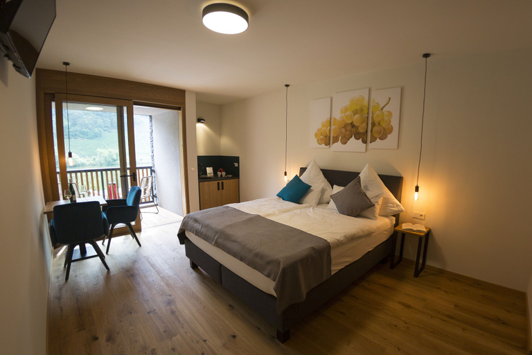 Bedroom 3, Rieslingquartier - Mosel Wein Hotel, Bernkastel-Wittlich