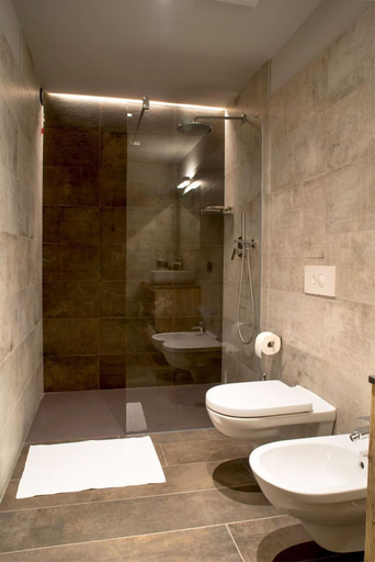 Bathroom 4, Hotel San Vitale, Sondrio
