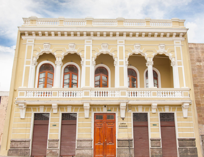 Exterior & Views 2, Casona 1914 Quito - Gothic Cathedral View Rooftop, Quito