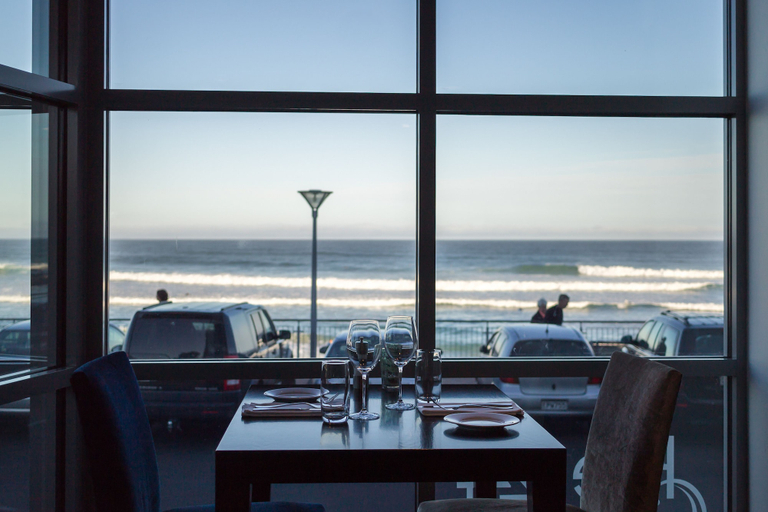 Food & Drinks 5, Hotel St Clair, Dunedin
