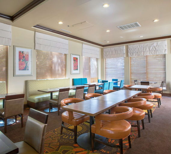 Food & Drinks 5, Hilton Garden Inn Bentonville Rogers, Benton