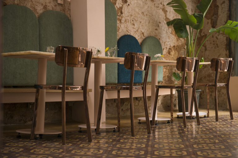 Food & Drinks 4, Lost, Beirut