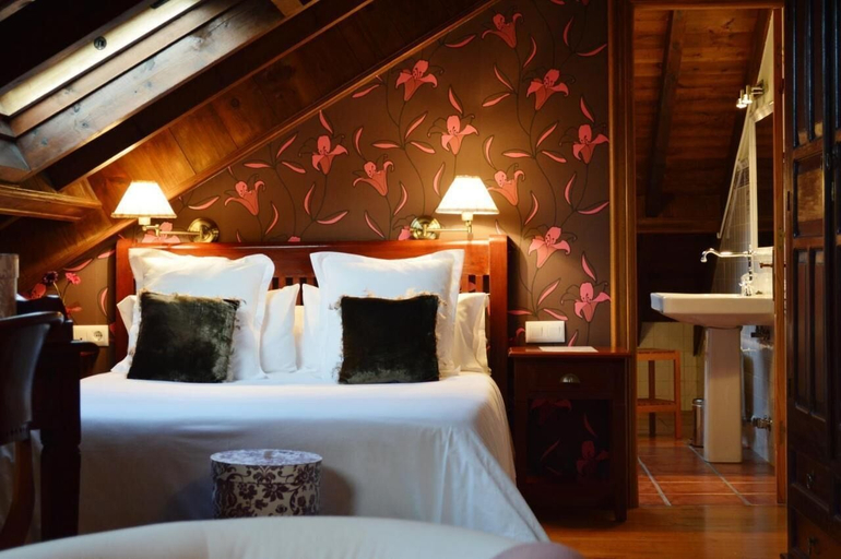Bedroom 2, Hotel Casona del Nansa, Cantabria