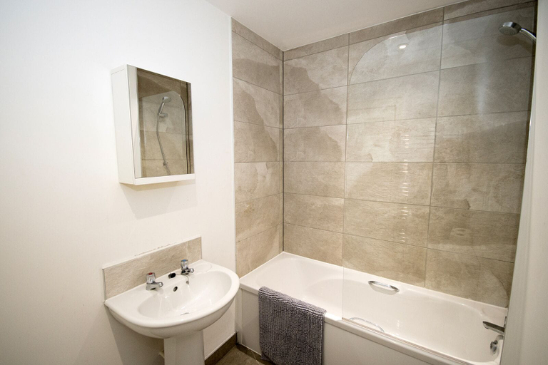 Bathroom 3, Pretty Properties Grange House Apartment 5, Darlington