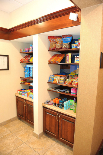 Food & Drinks 5, Hampton Inn & Suites Brookings, Brookings