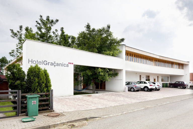 Exterior & Views 2, Hotel Gracanica, Priština