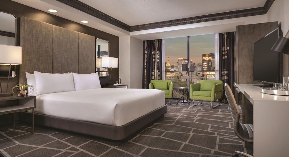 Bedroom 3, Luxor Hotel and Casino, Clark
