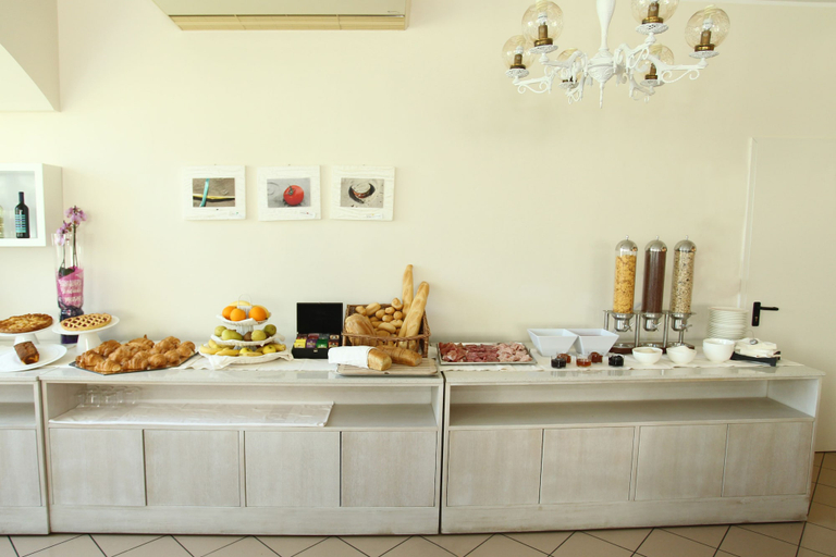 Food & Drinks 5, Mini Hotel, Rimini