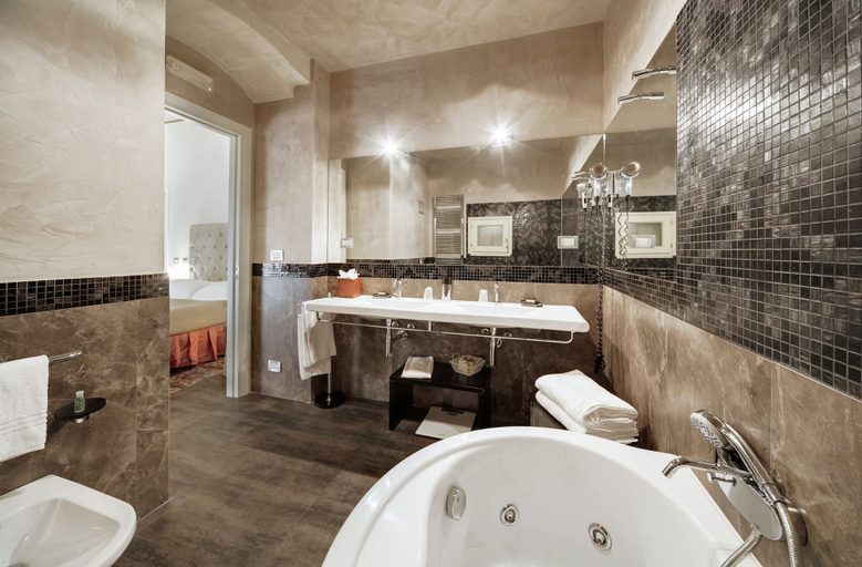 Bathroom 4, Relais Antica Badia - San Maurizio 1619, Ragusa