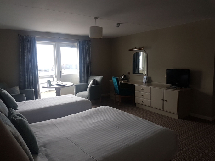 Bedroom 2, Causeway Hotel, Causeway Coast and Glens