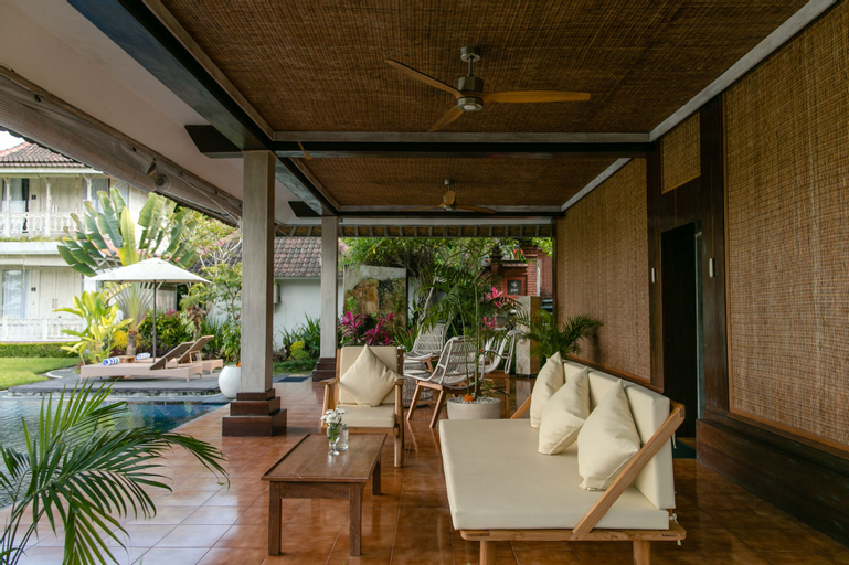 Exterior & Views 22