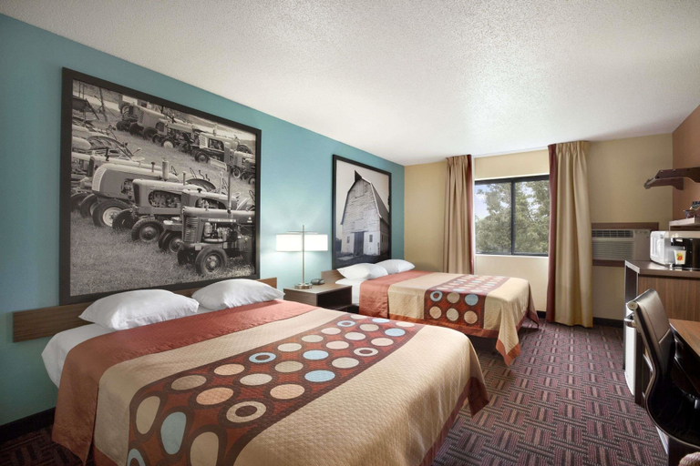 Bedroom 2, Super 8 by Wyndham Salem, Marion