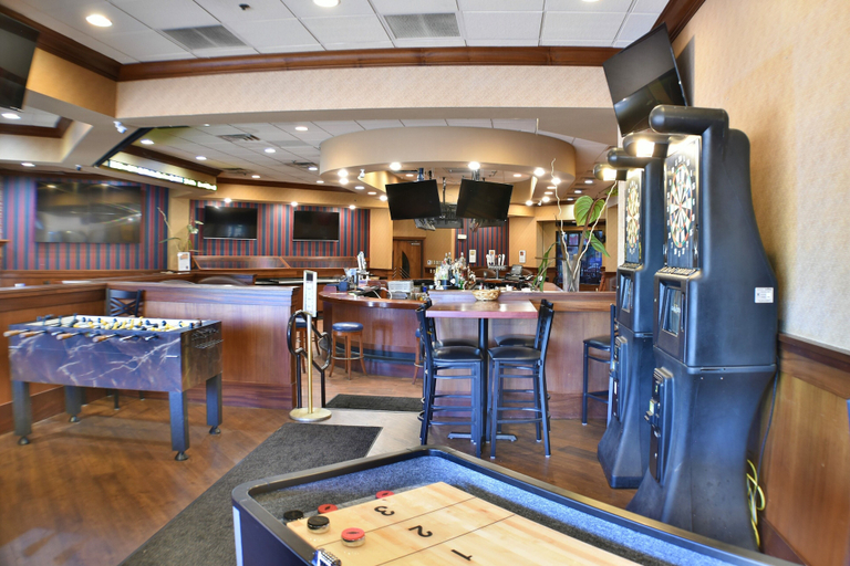Food & Drinks 5, Ramada by Wyndham Sioux Falls Airport-Waterpark & Event Ctr, Minnehaha