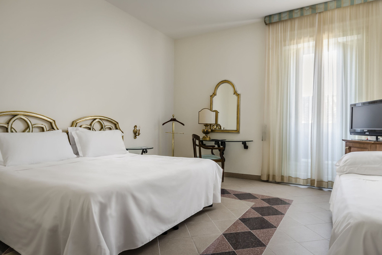 Bedroom 2, Eurostars Centrale Palace, Palermo
