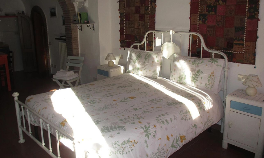 Bedroom 3, Vico Del Poeta, Perugia