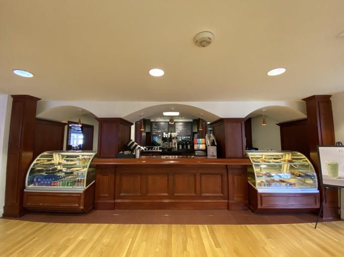 Food & Drinks 5, Water's Edge Resort & Spa, Middlesex