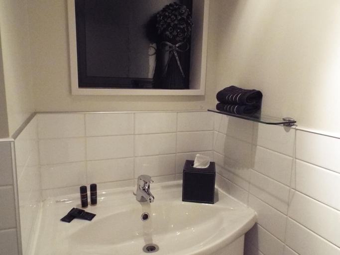 Bathroom 4, Avenue Motel, Central Otago