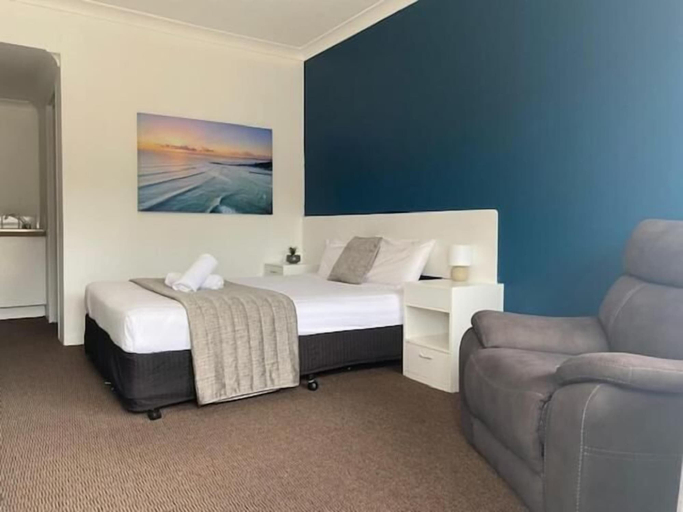 Bedroom 3, Blue Pelican Motel, Tweed Heads